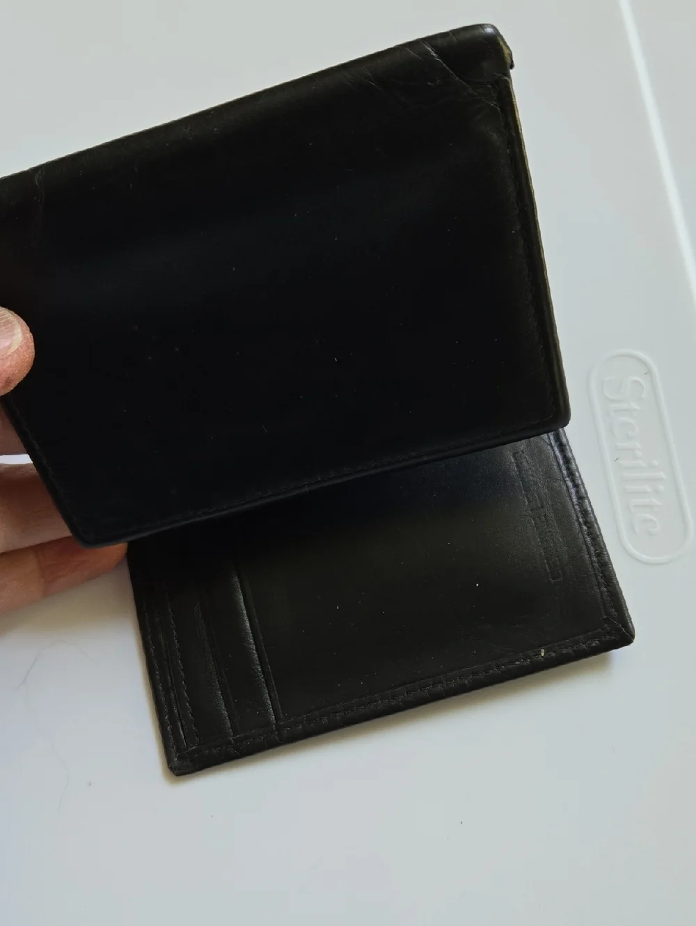 Black CALFSKIN trifold Wallet    (BIN 005)
